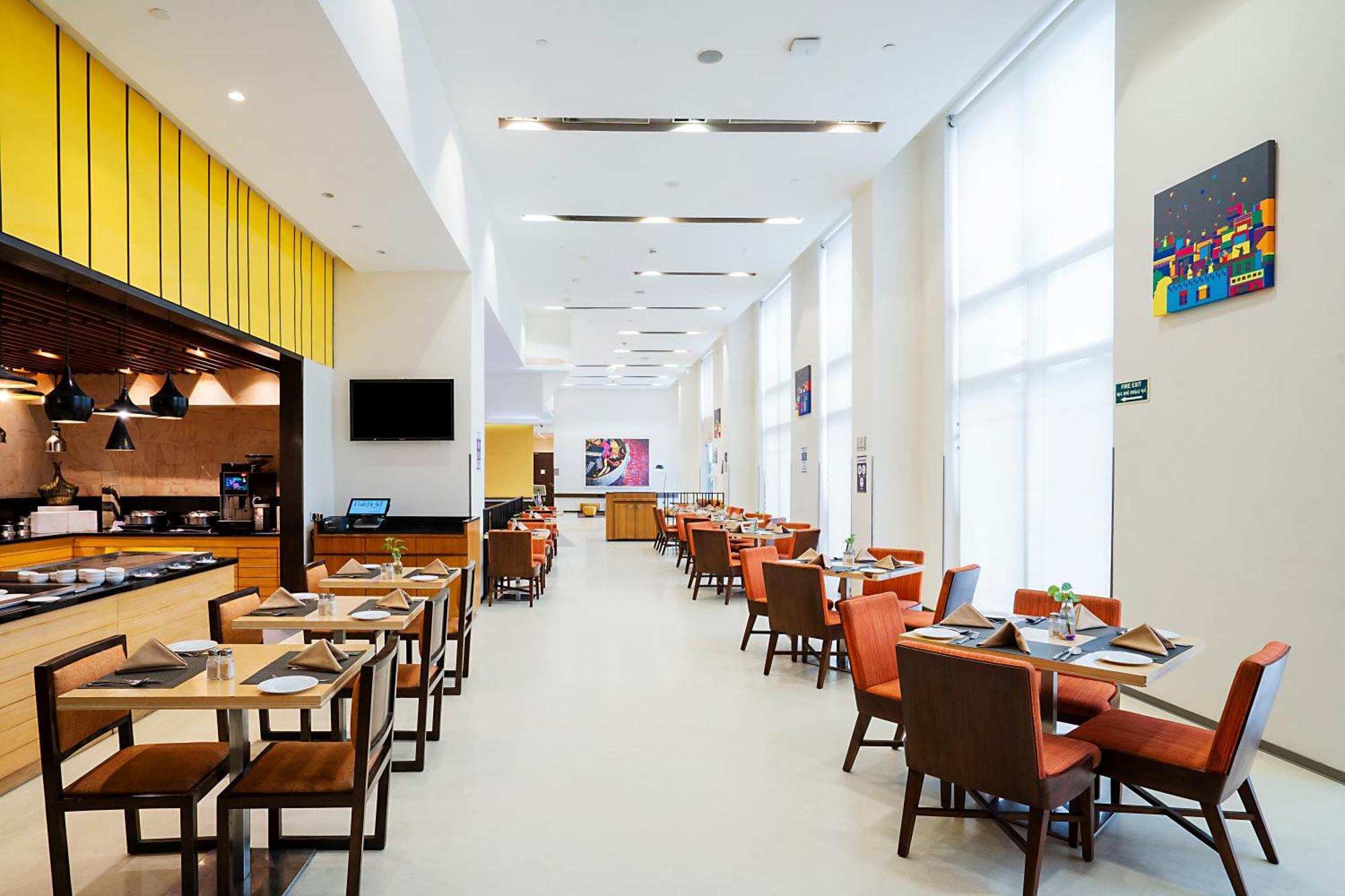 Fairfield By Marriott Ahmedabad Hotel Luaran gambar